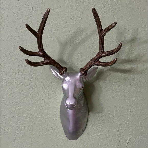 Cast Metal Deer Elk Silver Head Wall Hanging with Red Eyes Bronzed Antlers 17” - Picture 2 of 8